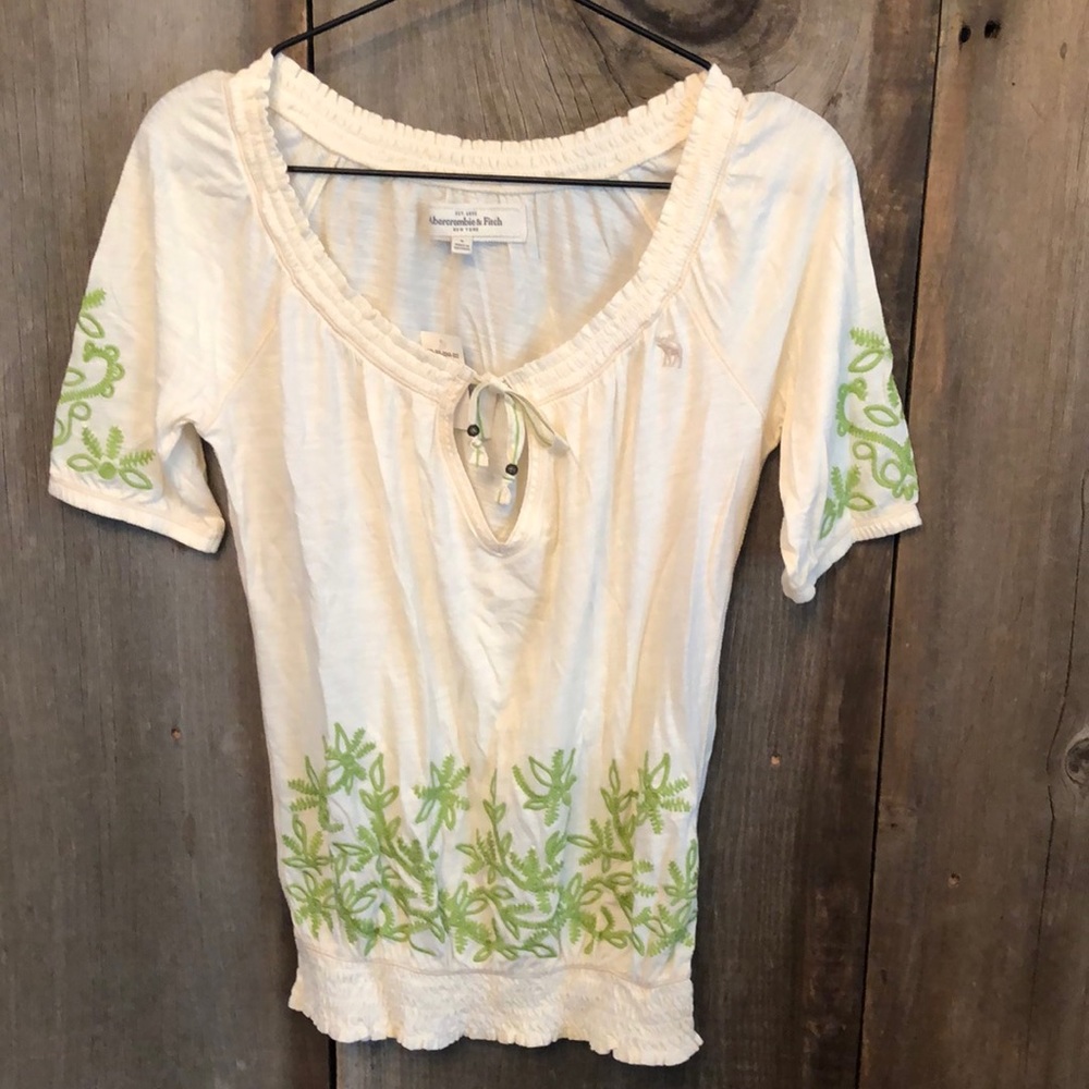 Abercrombie & Fitch Embroidered Tie Front Boho Top in Cream Size Small Women’s